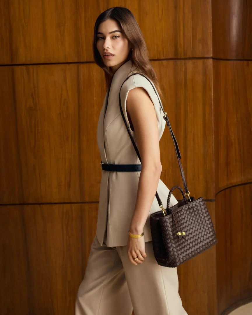 Katie Loxton Nova top handle bag chocolate - Bilde 3